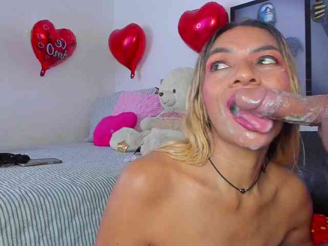Angeline_yampoll webcam