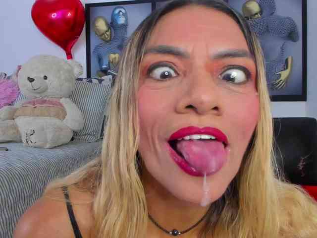 Angeline_yampoll webcam