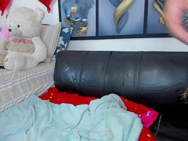 Angeline_yampoll webcam