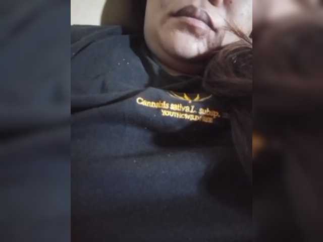 Xxhottymum30 live cam on BongaCams