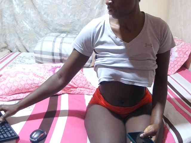 slender-sweet Live Webcam on BongaCams