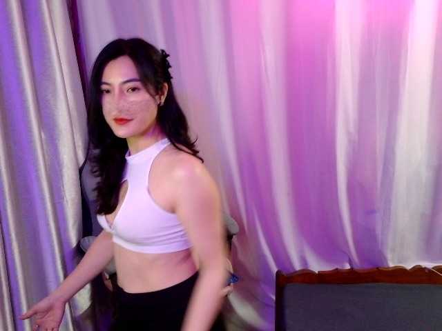 Luna-Candy webcam bongacams model stream image