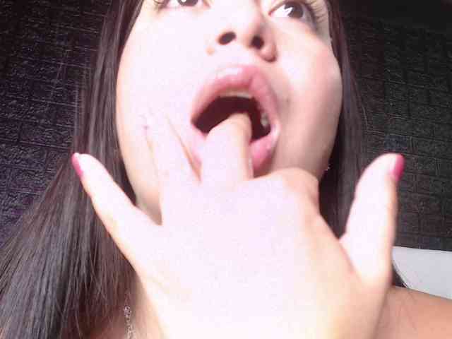 SweetMoniica webcam