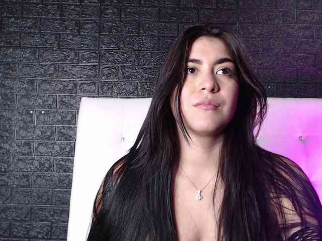 SweetMoniica webcam