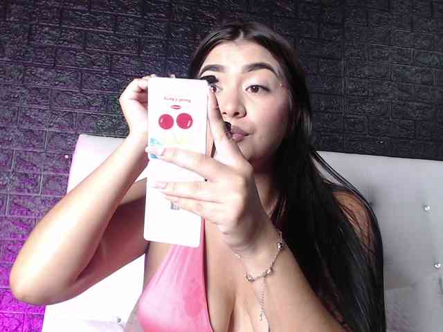 SweetMoniica webcam