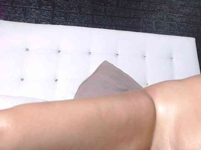 SweetMoniica webcam