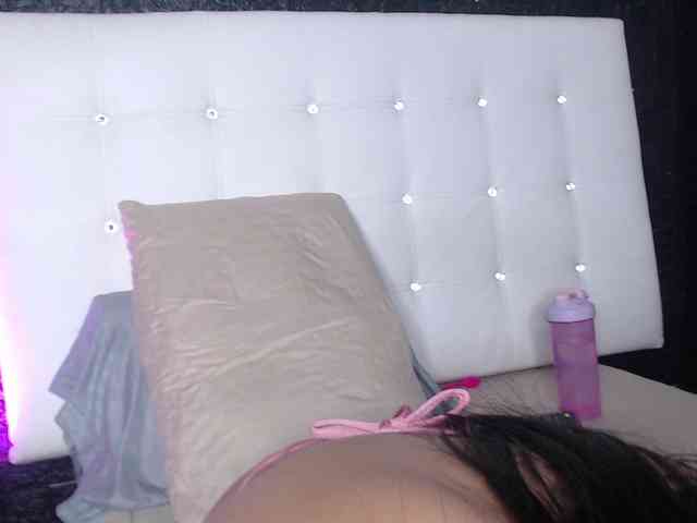 SweetMoniica webcam