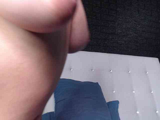 SweetMoniica webcam