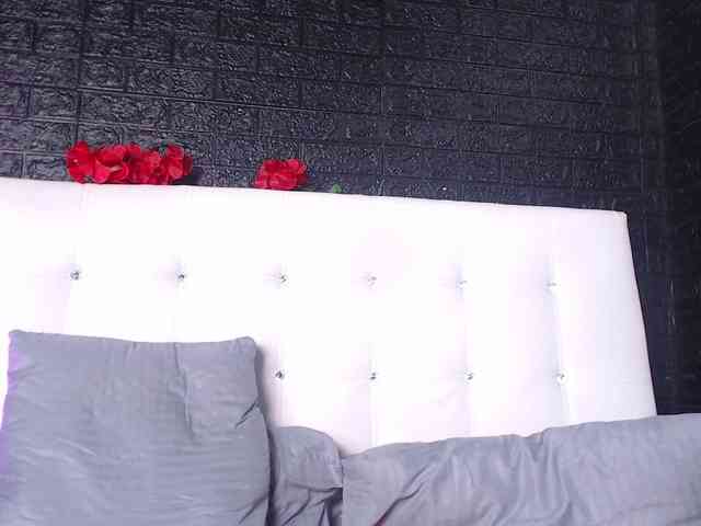 SweetMoniica webcam