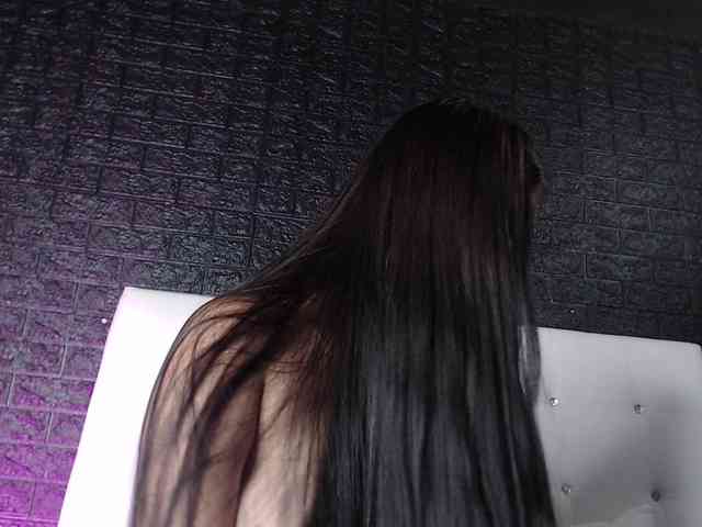 SweetMoniica webcam