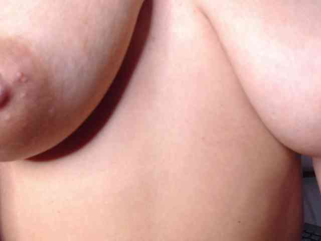 SweetMoniica webcam