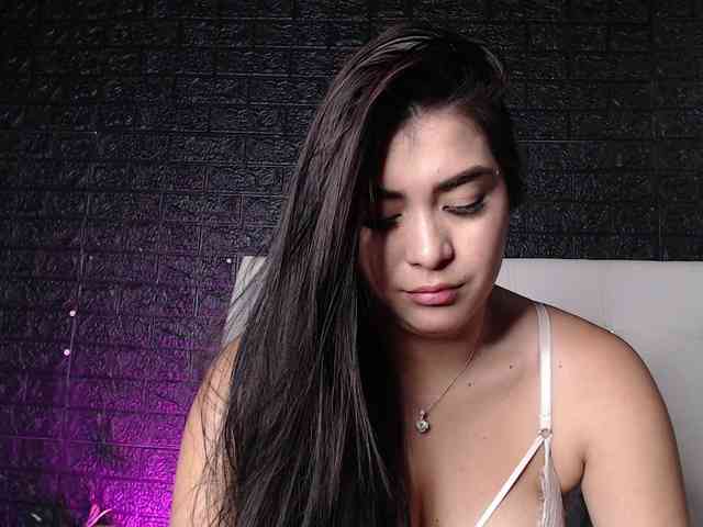 SweetMoniica webcam