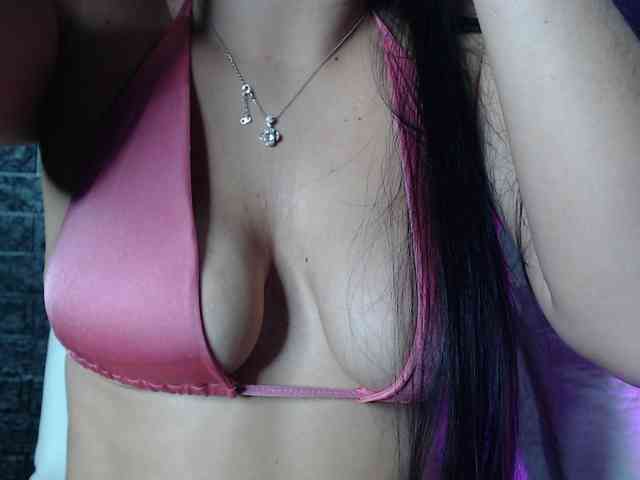 SweetMoniica webcam
