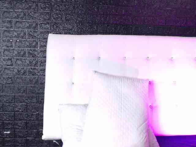 SweetMoniica webcam