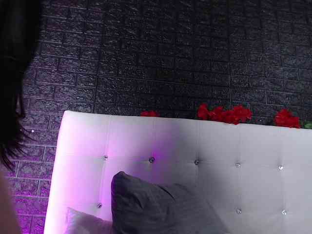 SweetMoniica webcam