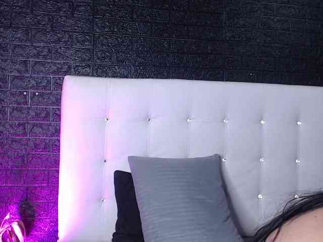 SweetMoniica webcam