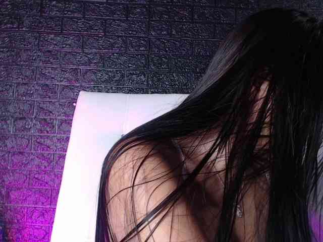 SweetMoniica webcam