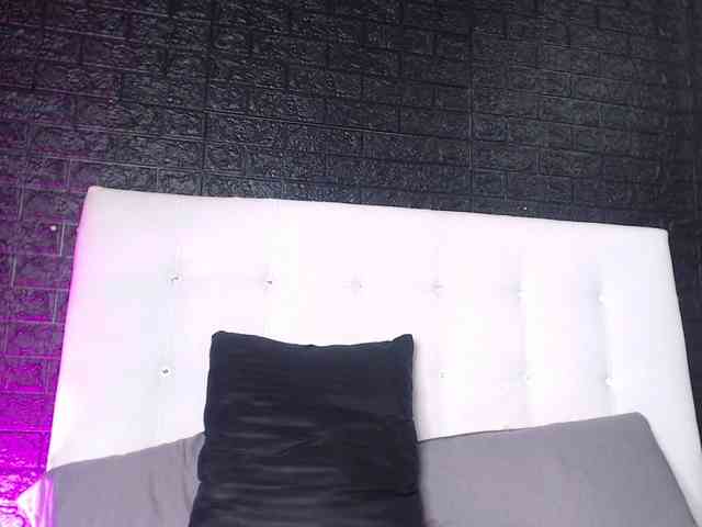 SweetMoniica webcam