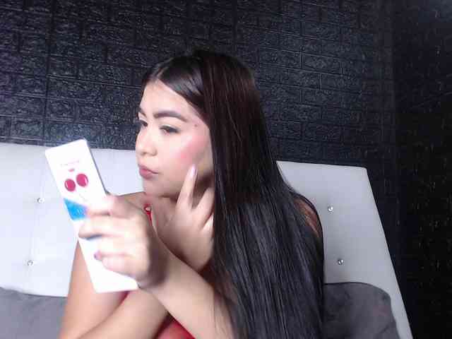 SweetMoniica webcam
