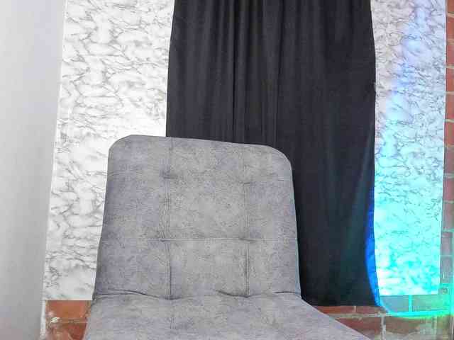 SweetMoniica webcam