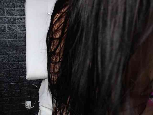 SweetMoniica webcam