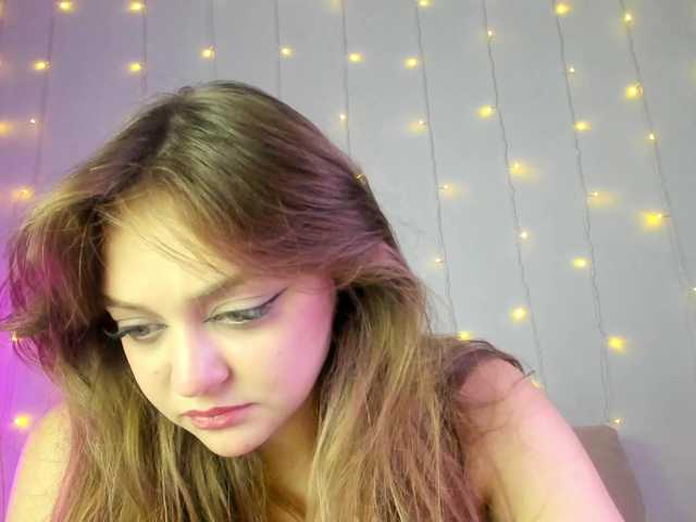 may-flower live cam on BongaCams
