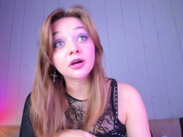 may-flower live cam on BongaCams