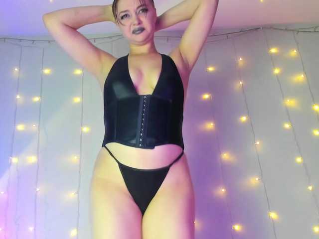 may-flower live cam on BongaCams