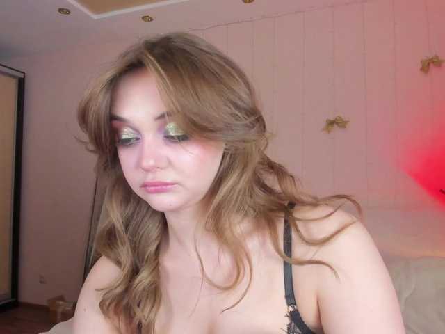 may-flower's BongaCams show and profile