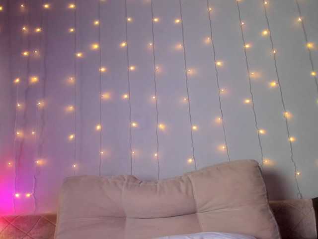 may-flower live cam on BongaCams
