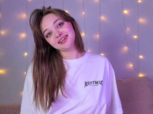 may-flower live cam on BongaCams