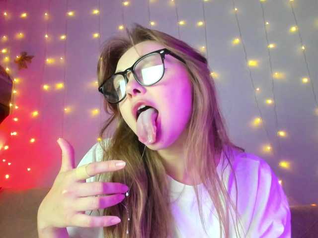 may-flower live cam on BongaCams