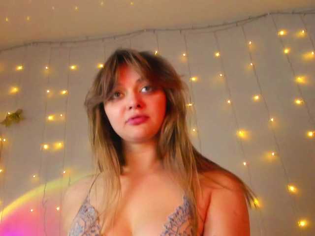 may-flower live cam on BongaCams