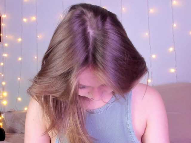 may-flower live cam on BongaCams