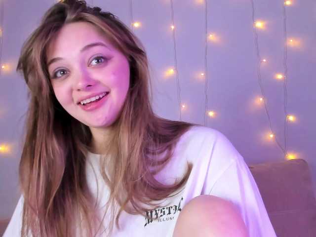 may-flower live cam on BongaCams