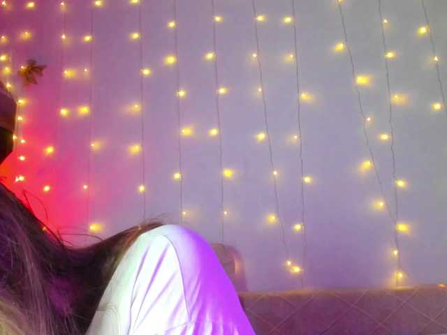 may-flower live cam on BongaCams