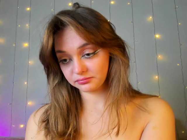 may-flower live cam on BongaCams