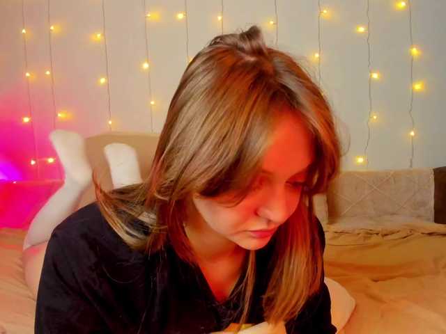 may-flower live cam on BongaCams