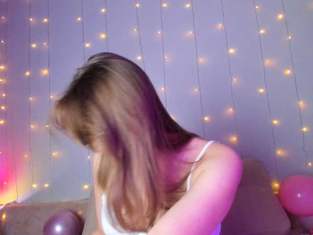 may-flower live cam on BongaCams