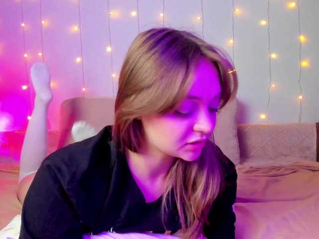 may-flower live cam on BongaCams