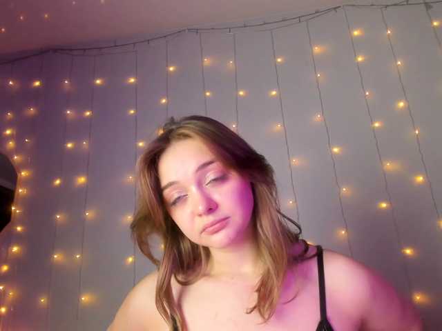 may-flower live cam on BongaCams