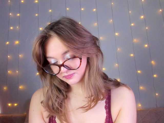 may-flower live cam on BongaCams