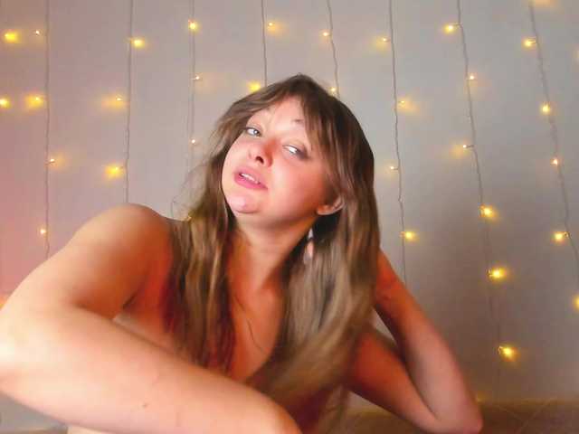 may-flower live cam on BongaCams