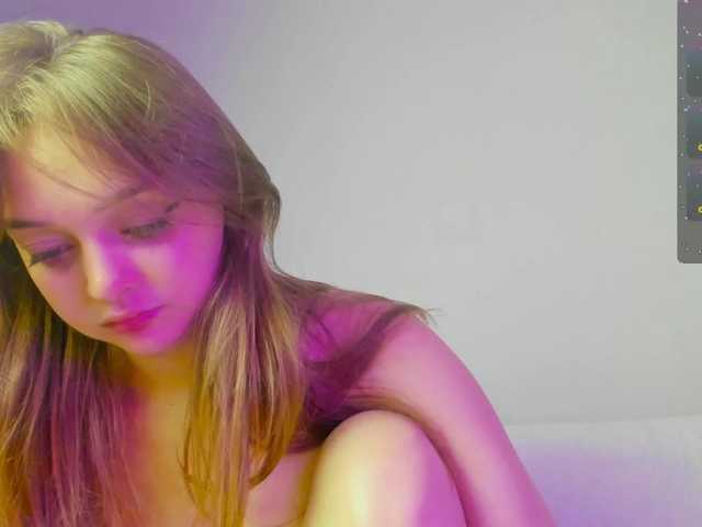 may-flower live cam on BongaCams