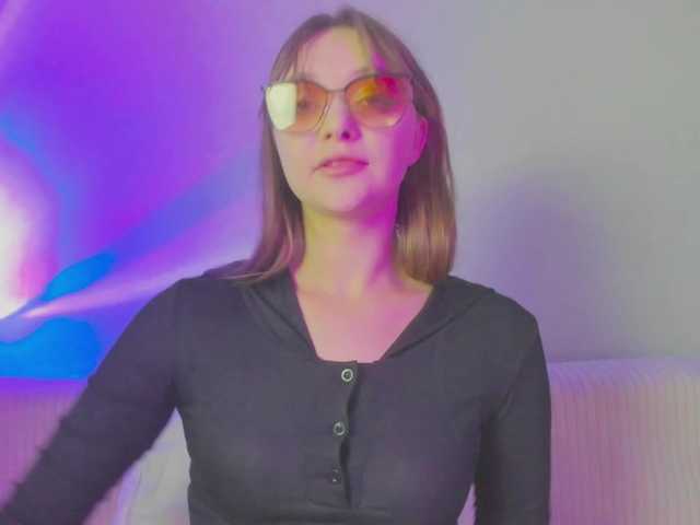 may-flower live cam on BongaCams
