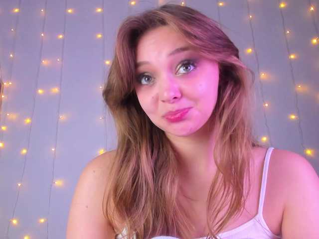 may-flower live cam on BongaCams
