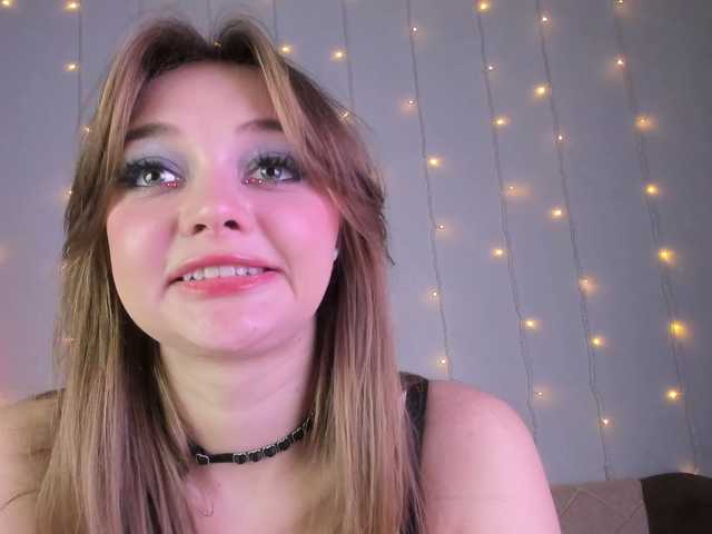 may-flower live cam on BongaCams