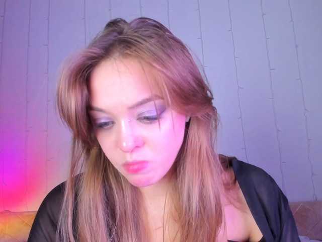 may-flower live cam on BongaCams