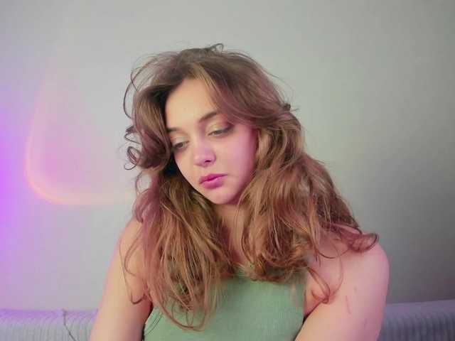 may-flower live cam on BongaCams