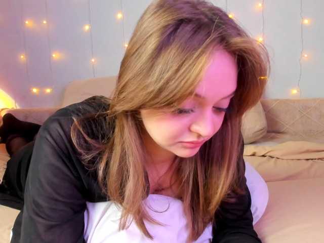 may-flower live cam on BongaCams